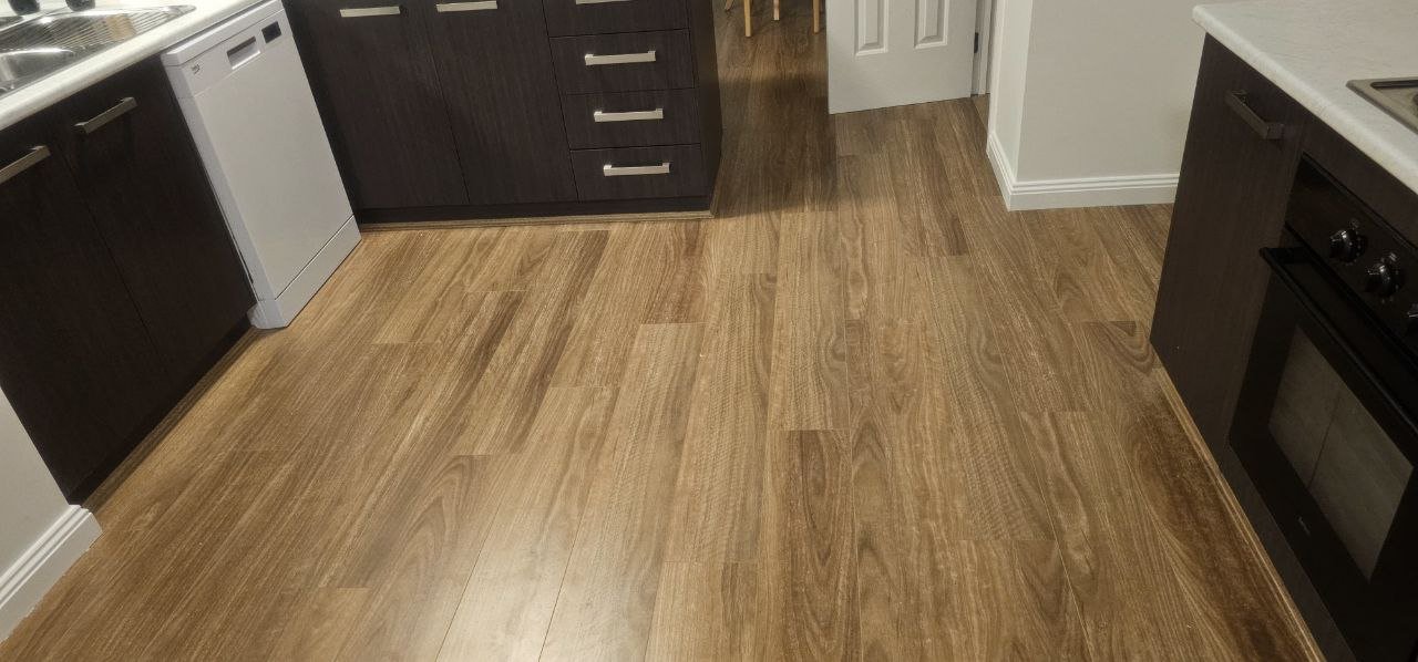 Modern Kitchen Waterproof Hybrid Flooring